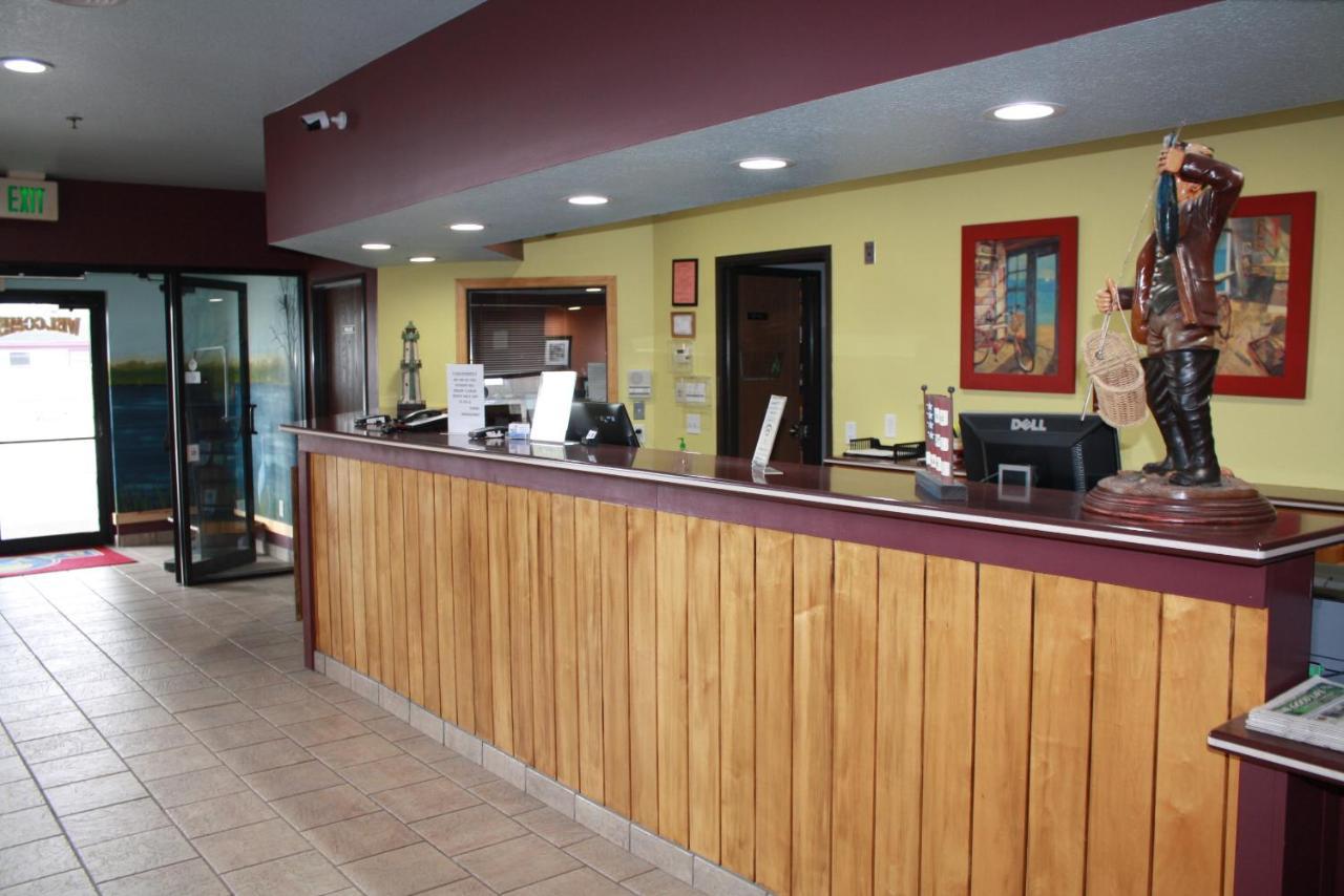 Bay Inn Tawas City Buitenkant foto